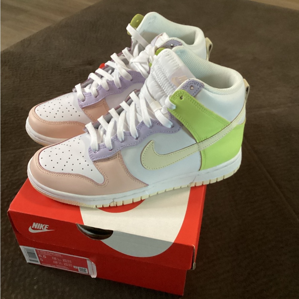 New Women’s Nike Dunk High 6.5 - Picture 4 of 7